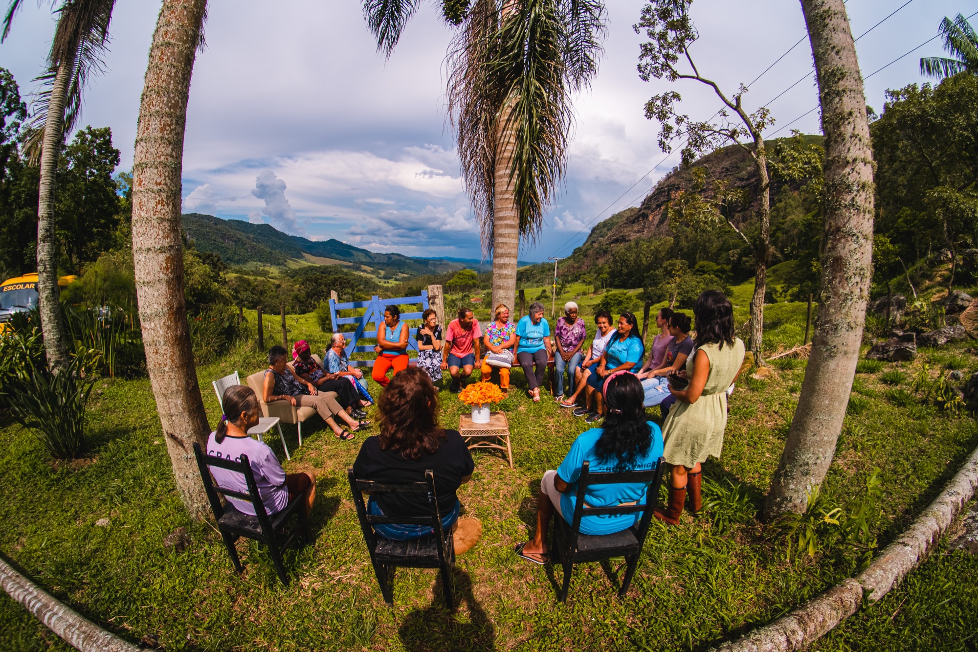 Roda de conversa com moradoras num município do interior
